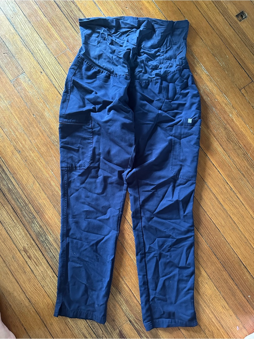 Women’s maternity FIGS scrub pants